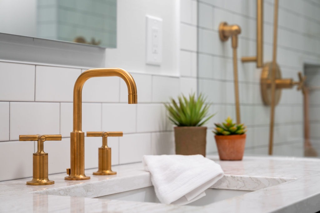 Why Should You Buy Fixtures from Your Contractor?