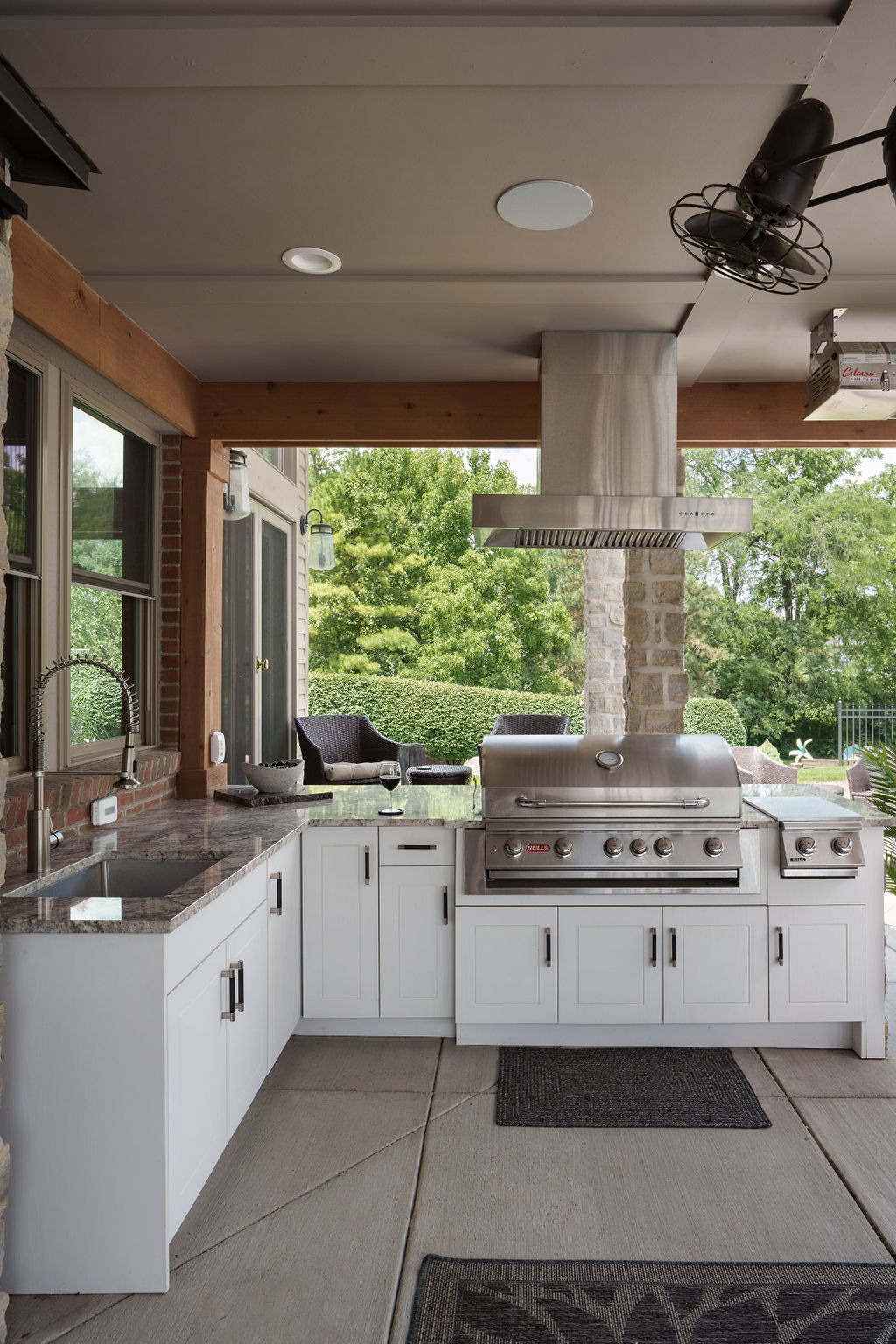 Designing the Perfect Outdoor Kitchen